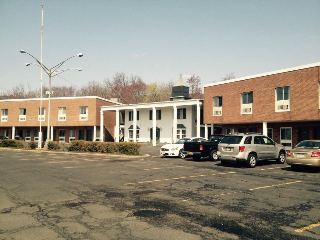 Tappan Zee Hotel West Nyack ภายนอก รูปภาพ